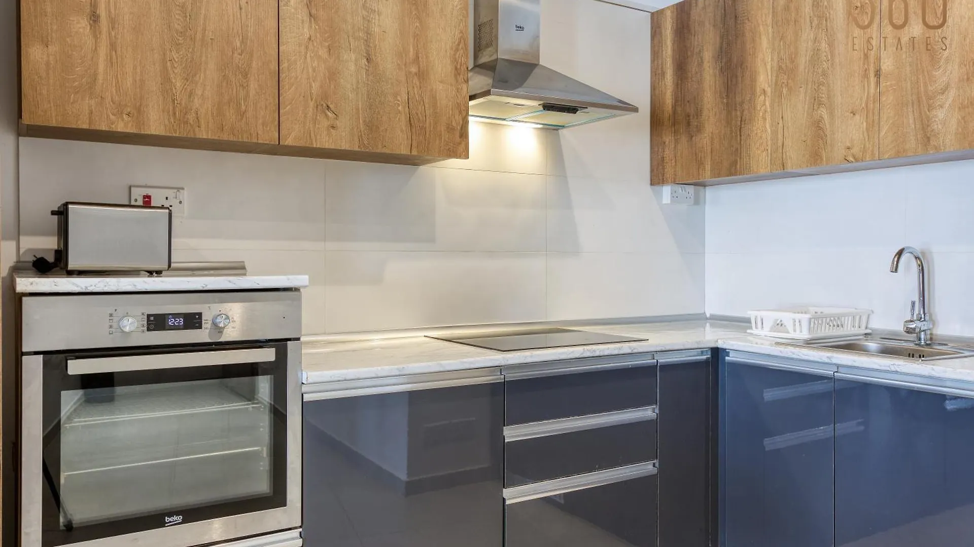 The Swieqi Poolside Suites Is-Swieqi Apartment