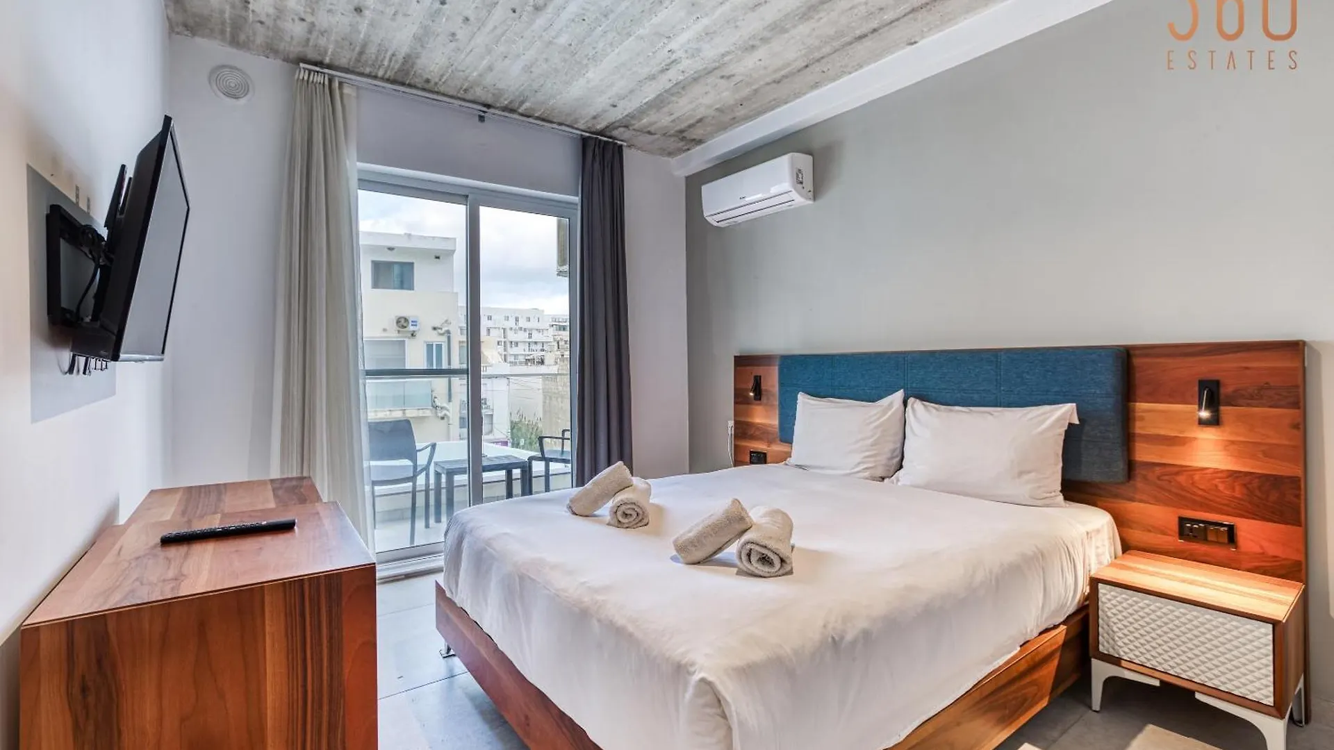 The Swieqi Poolside Suites Is-Swieqi Apartment