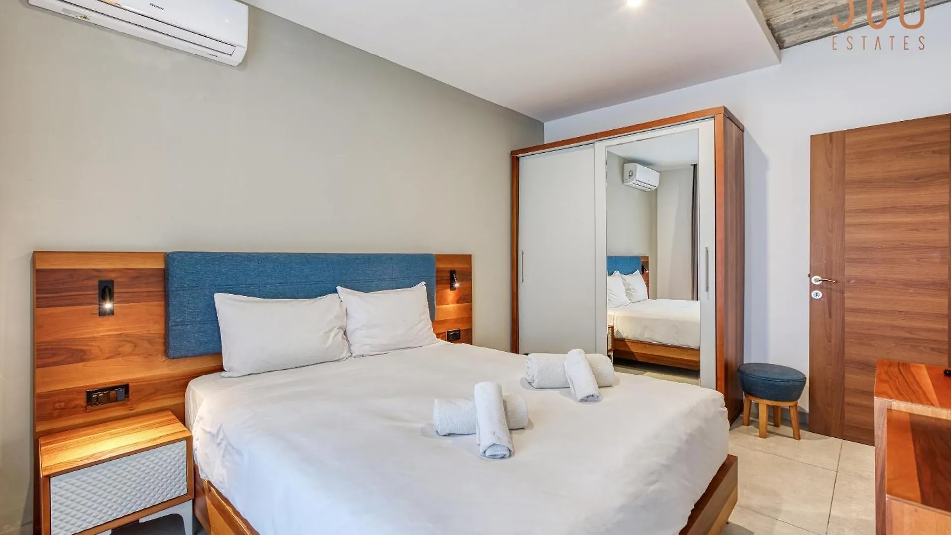 The Swieqi Poolside Suites Is-Swieqi Apartment